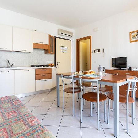 Ca' Mira Apartments Caorle Exteriör bild