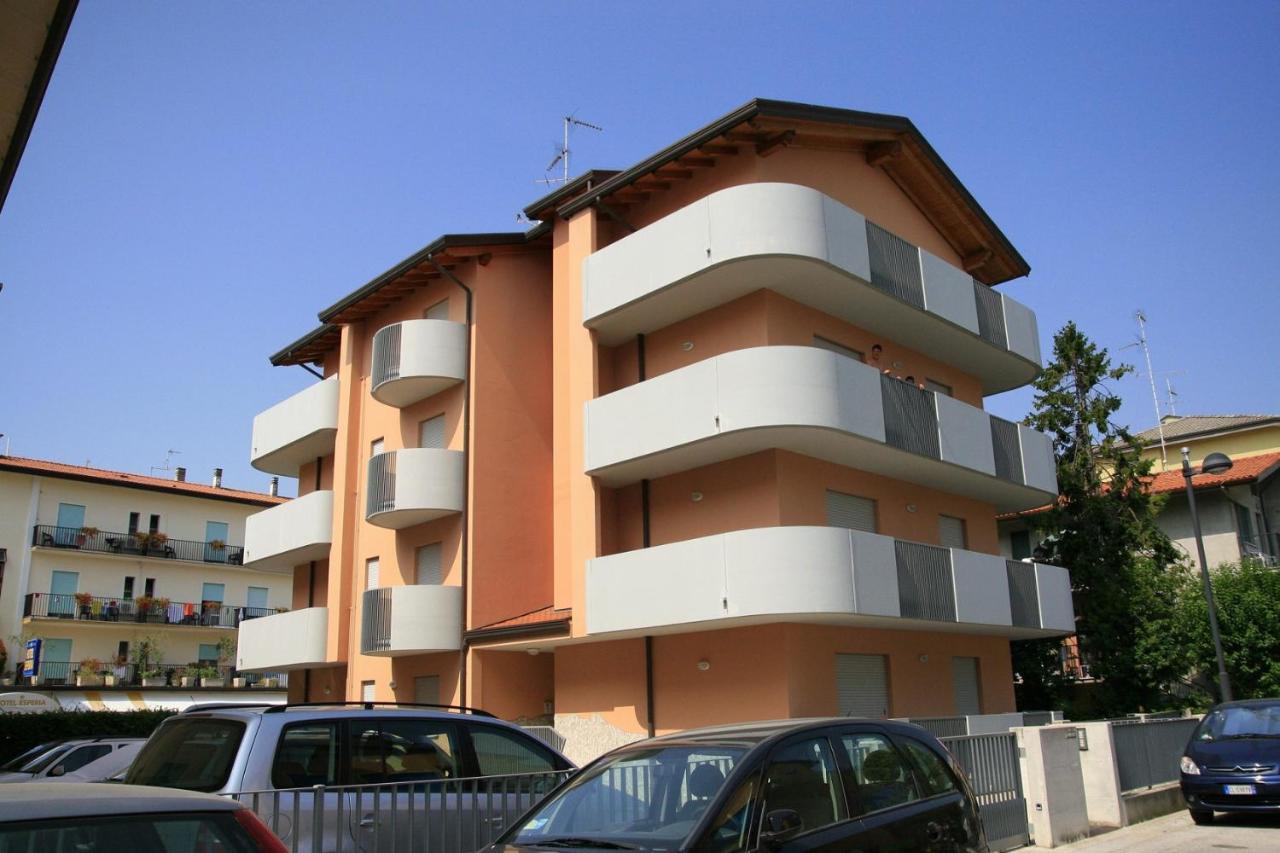 Ca' Mira Apartments Caorle Exteriör bild