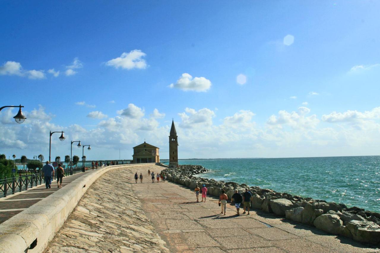 Ca' Mira Apartments Caorle Exteriör bild