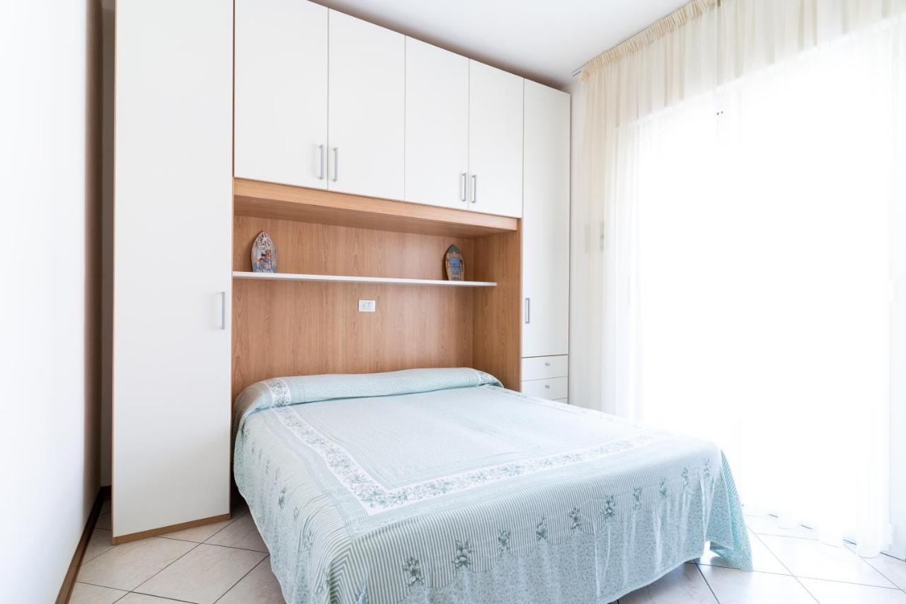 Ca' Mira Apartments Caorle Exteriör bild