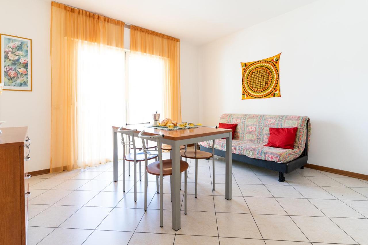 Ca' Mira Apartments Caorle Exteriör bild